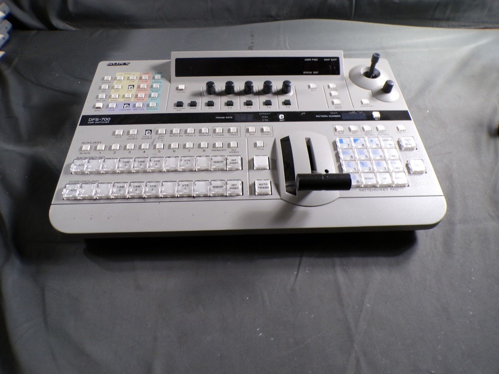 SONY DFS-700 MEDIA SWITCHER