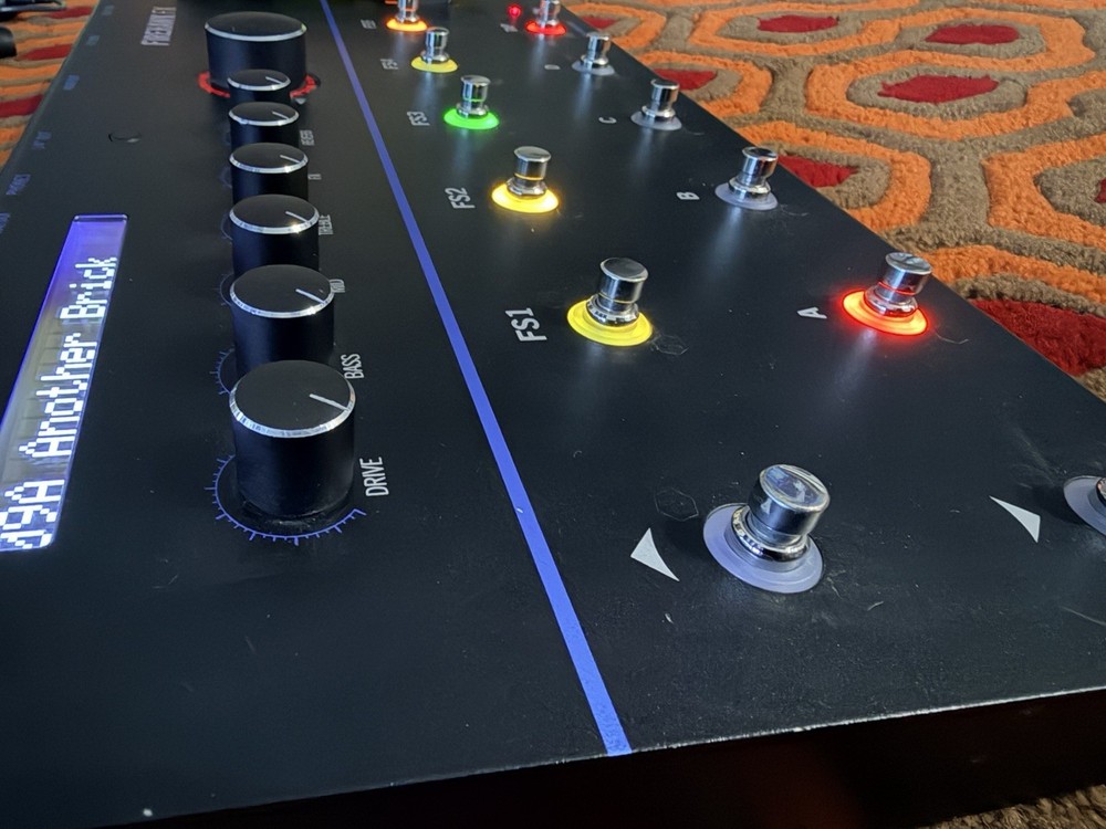 LINE 6 FIREHAWK FX MULTI EFFECTS GUITAR FLOOR PEDAL DIGITAL PROCESSOR TESTED