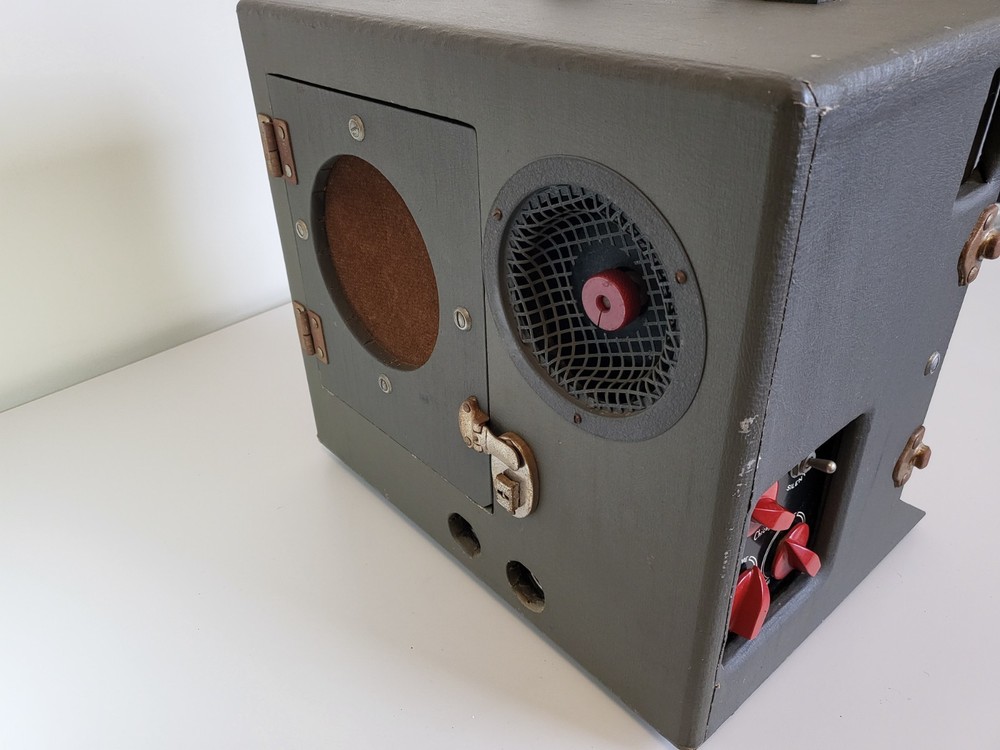 DeVry Bantom 16mm Projector w/ Tube Sound Amplifier - Powers On Nice Condition!