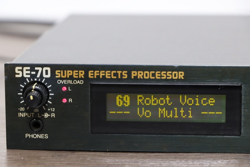 BOSS SE-70 Super Effects Processor Vocoder New Internal Battery From Japan