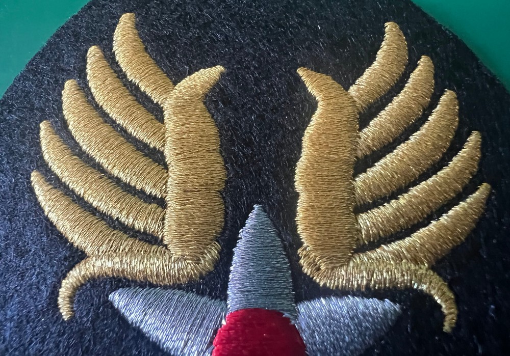 USAAF FELT SHOULDER PATCH W/GOLD AND SILVER WIRE THREAD