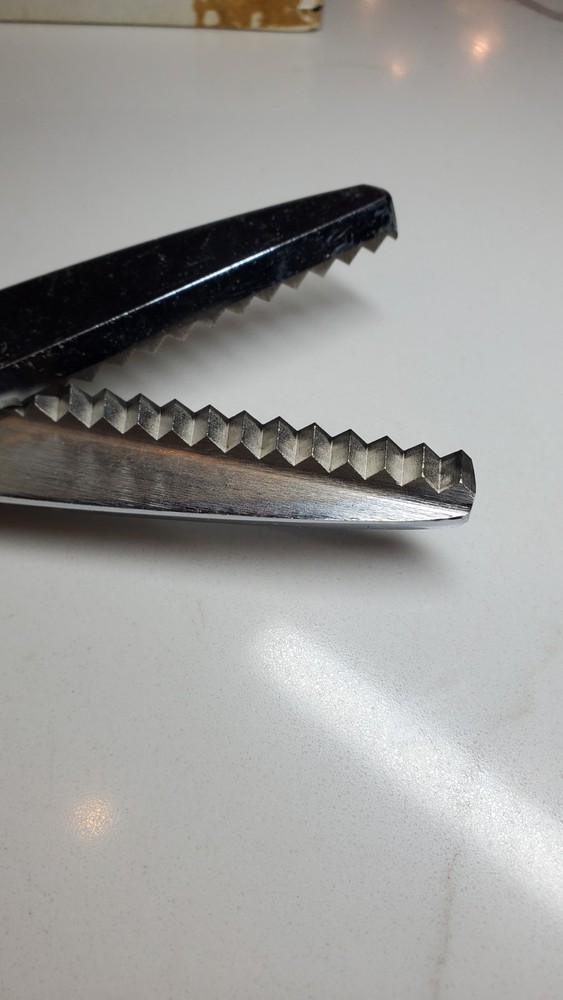 B58 Vintage Geiger #8 Chrome Plated Pinking Shears with Box