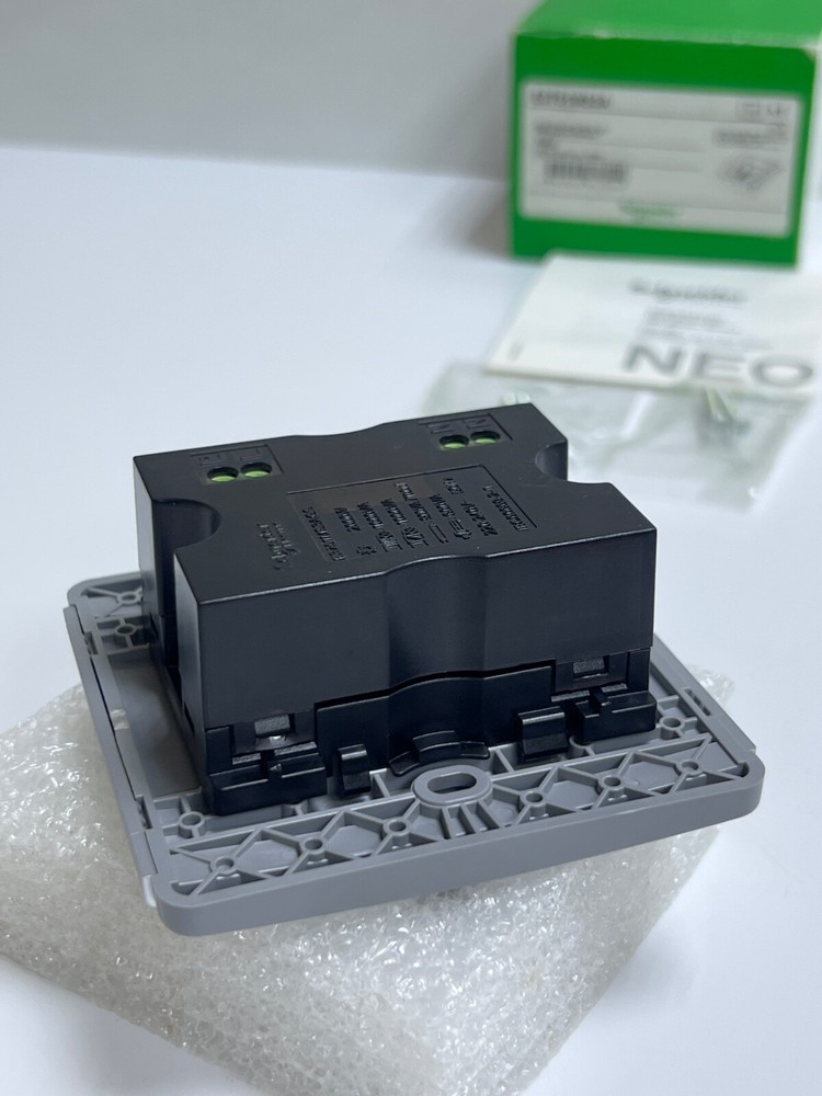 Schneider E3751MS3A Wall Mount 3-wire 90º PIR Motion Sensor E3751MS3A_GS