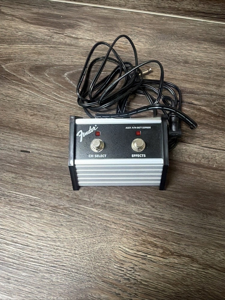 Fender FM65DSP and Super-Champ XD Footswitch Two-Button Footswitch