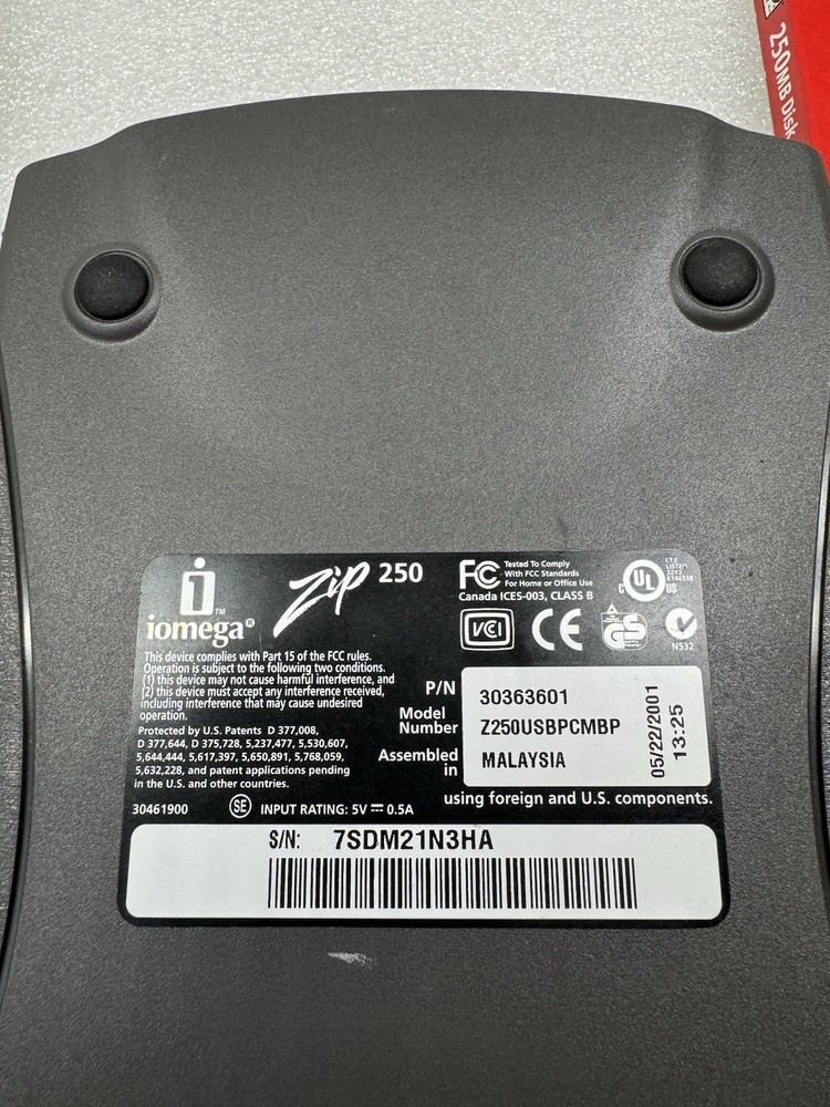 iOmega Zip 250 250MB (USB Powered) PC & Mac External Zip Drive Bundle - Working!