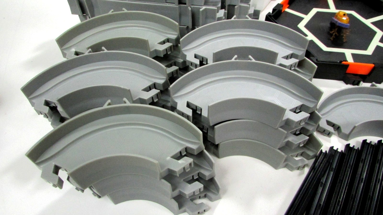 *READ* Set of 45 Hex Habitat Tracks Accessories Curved Straight Playset + Bug