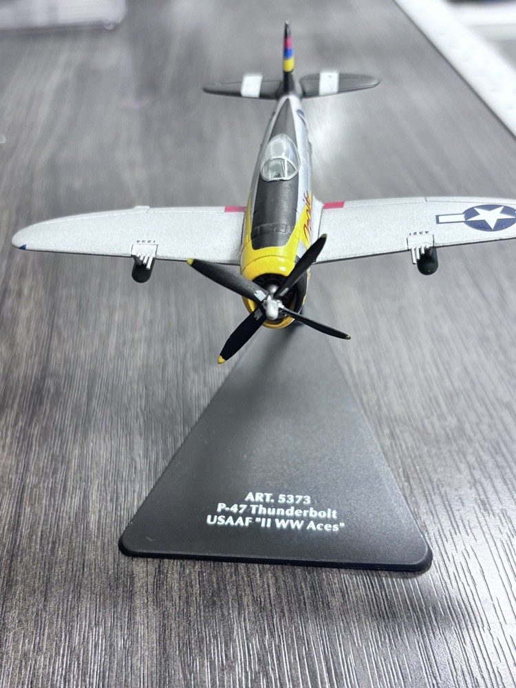 PLANE P-47 Thunderbolt USAAF "II WW Aces"