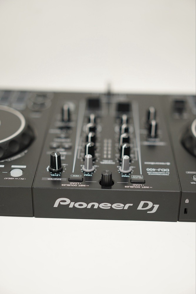 Pioneer DDJ-400 DJ Controller — Excellent Condition