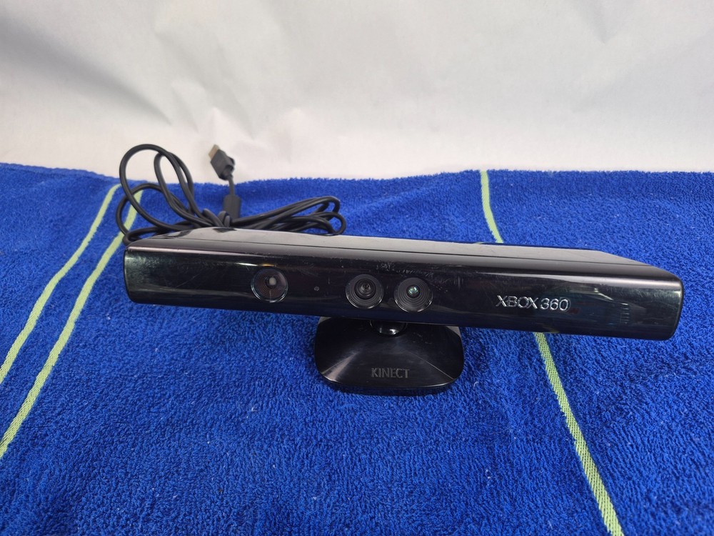Microsoft 1414 Xbox 360 Kinect Sensor Bar camera Only - Black used