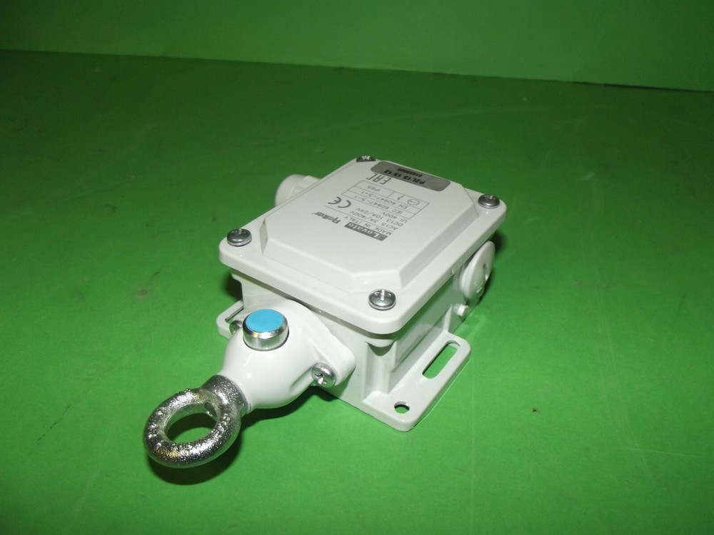 Lovato Pull switch 2Z 2R 120N with a reset button P2L151312