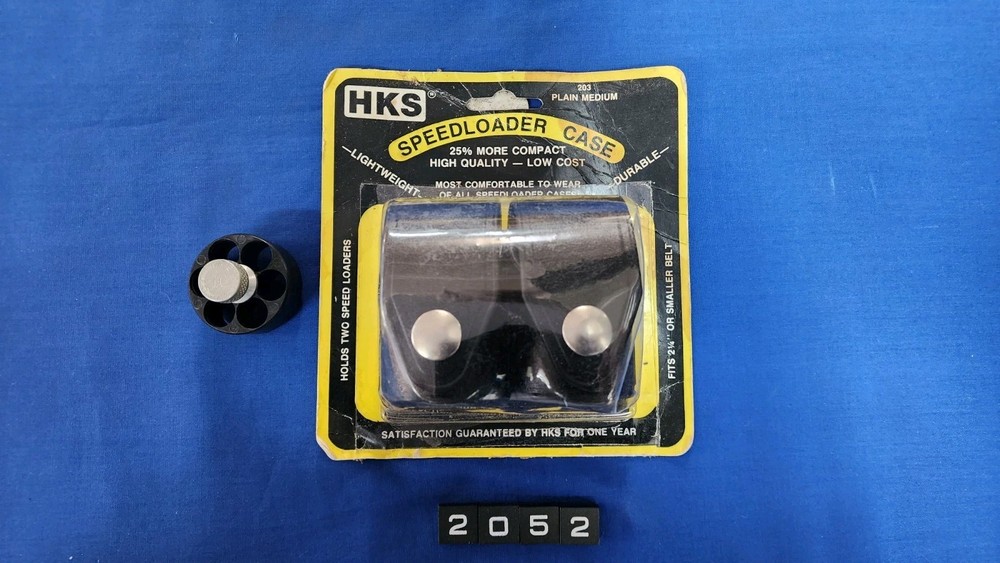 HKS 203 Plain Medium Speedloader Case & HKS 10 Speed Loader