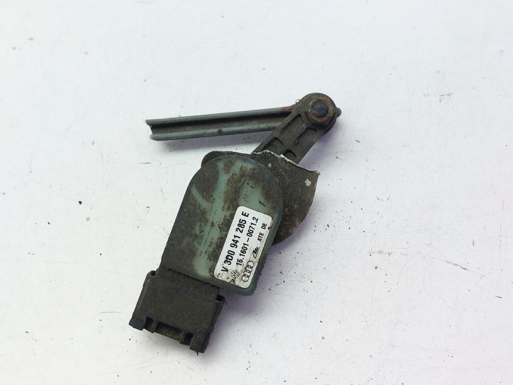 VOLKSWAGEN PHAETON HEIGHT LEVEL SENSOR UNIT 2012 3D0941285E