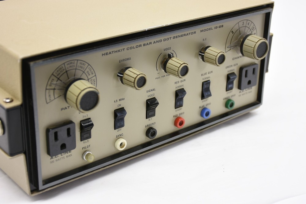 Heathkit IG-28 Color Bar & Dot Generator - Untested - Clean