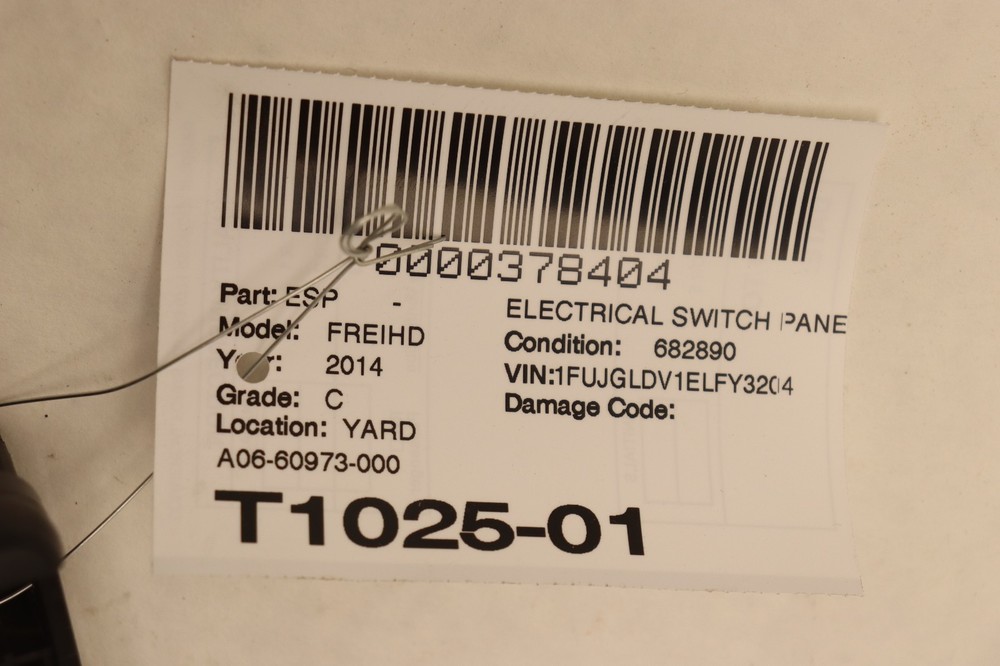 2008-2017 FREIGHTLINER CASCADIA 125 DASHBOARD EMPTY SWITCH BEZEL PANEL OEM