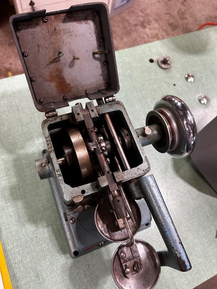 Bonis Model A-21 Fur Machine (HEAD ONLY)