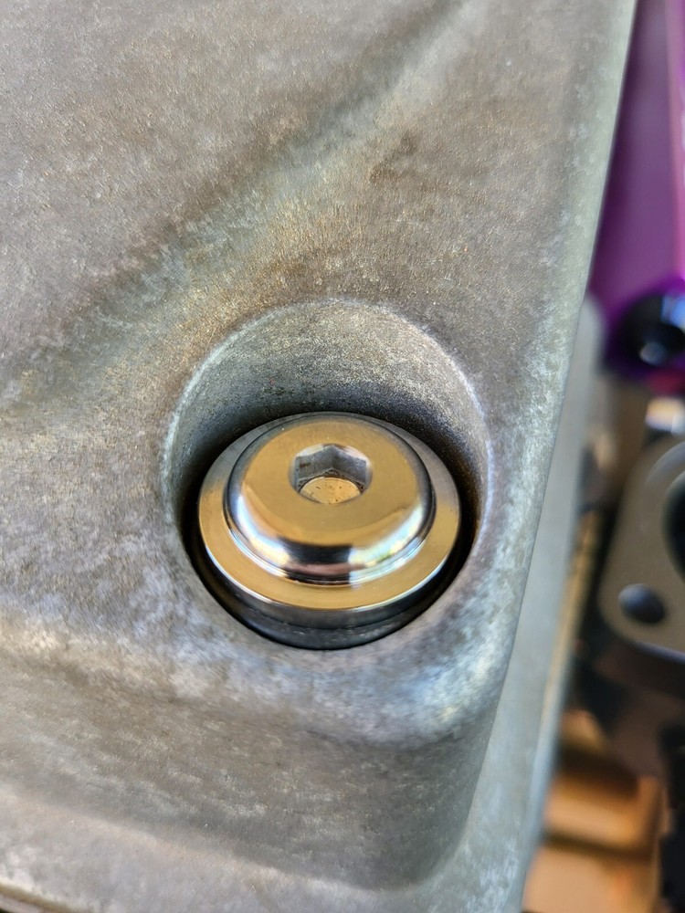 Barra cam cover bolt kit