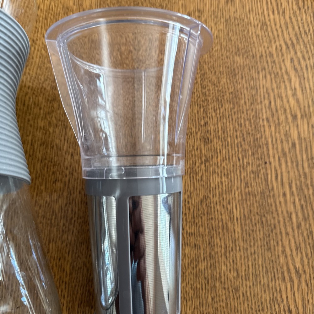 Pampered Chef Cold Brew Coffee Pitcher with Coffee Brewing Piece