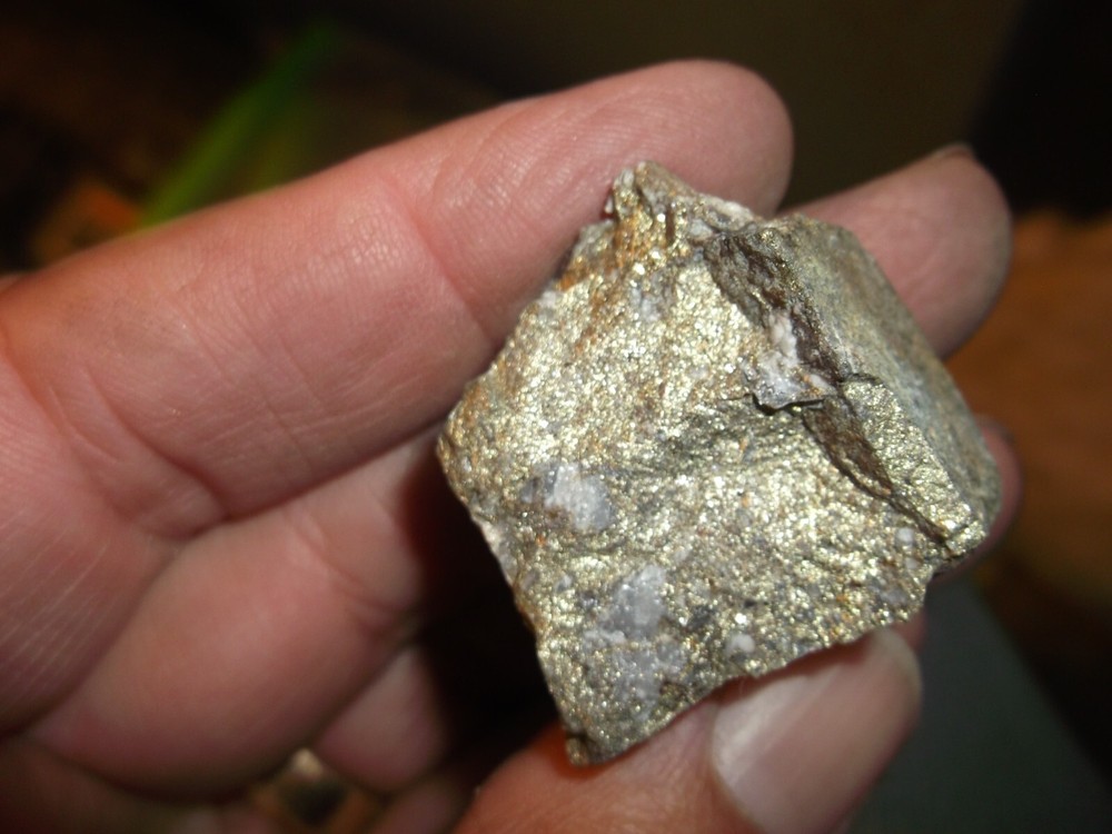 Gold, silver, copper, 40 grams samples ,ore high grade .