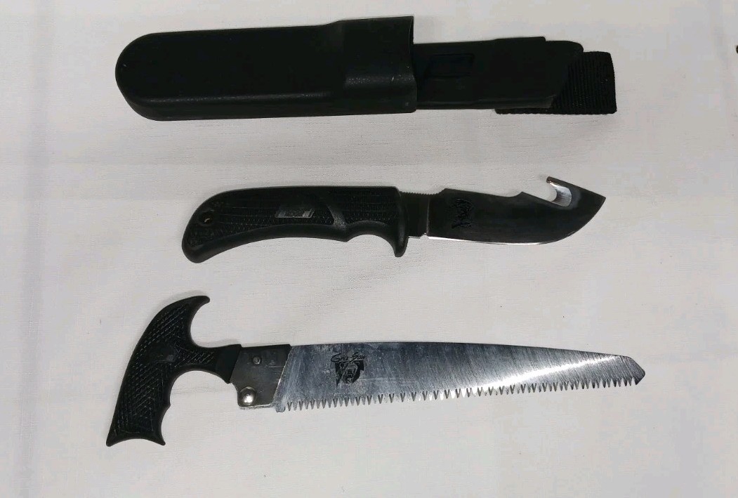 Outdoor Edge Griz-Pak North American Hunting Club Kodi-Skinner Knife & Griz-Saw