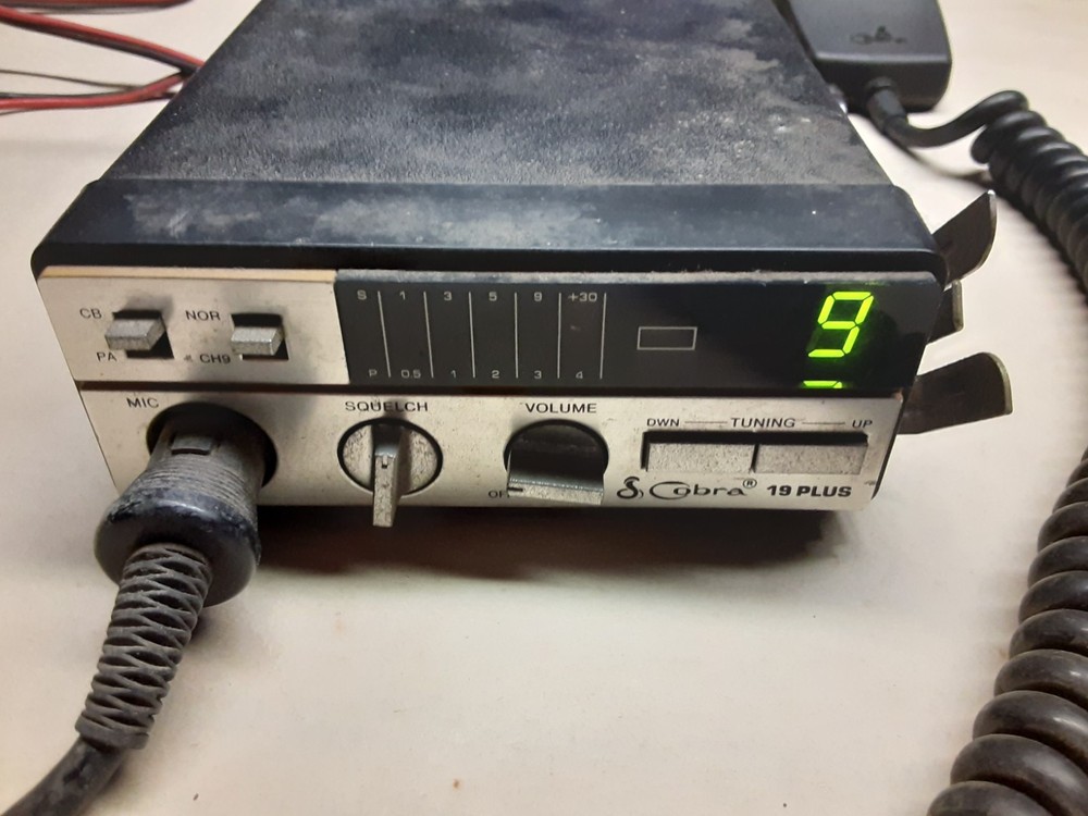 Cobra 19 Plus CB Radio UNTESTED