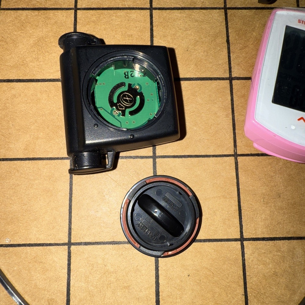 NEEDS BATTERIES CATEYE Strada Wireless CYCLOCOMPUTER CC-RD300W