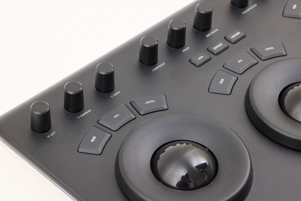 Davinci Resolve Micro Panel with Resolve Studio License