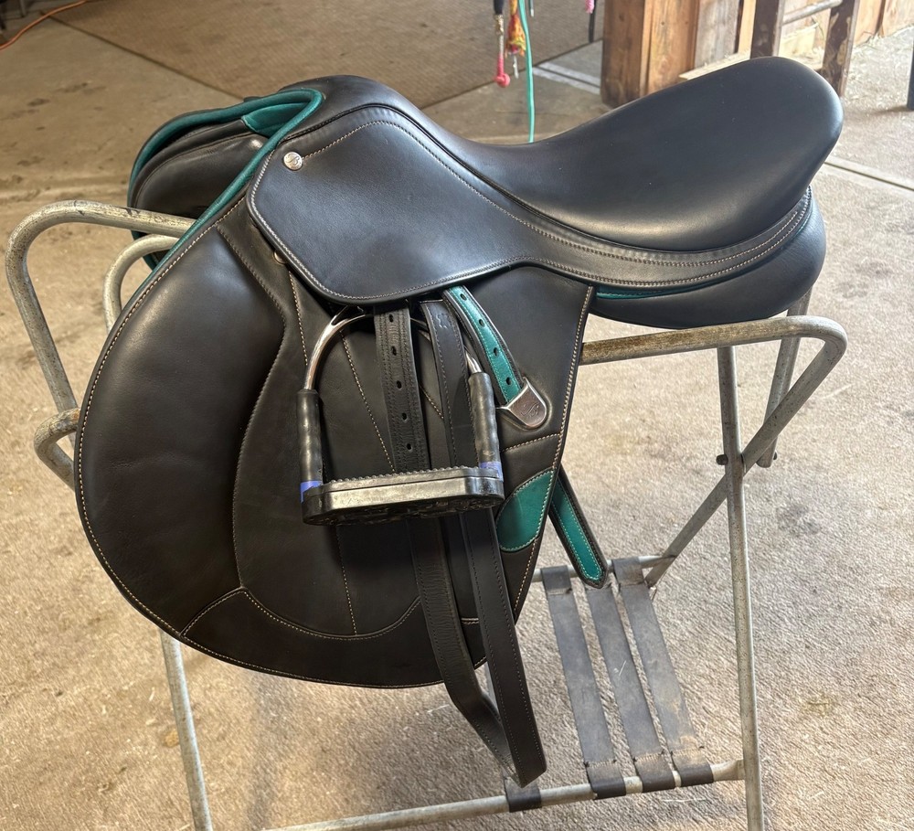 bates teal victrix saddle 17.5” luxe