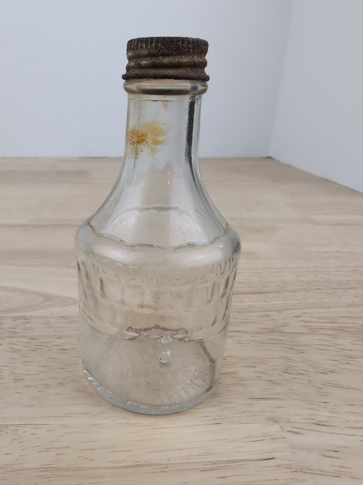 Vintage Morgan David Wine Bottle