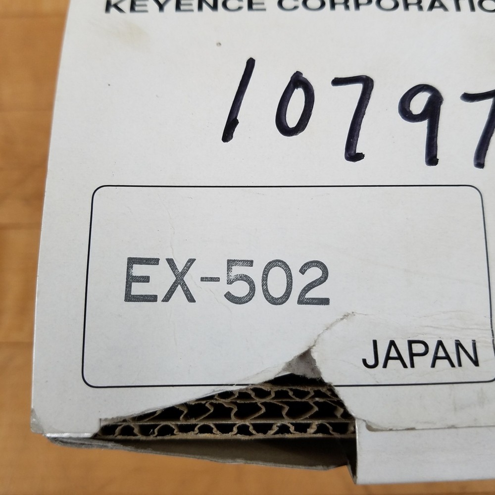 Keyence EX-502 Inductive Sensor Amplifier Unit PNP - NEW