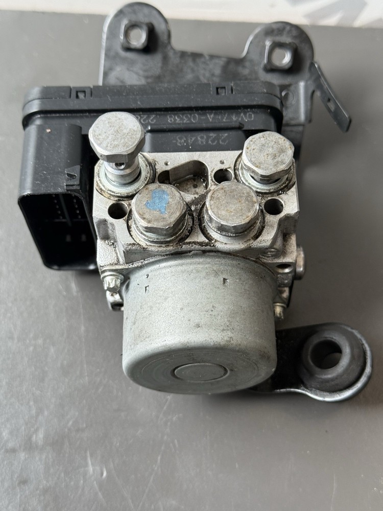 Triumph Trident 660 ABS Pump Module Trident 660 ABS Pump 2021-2024 OEM