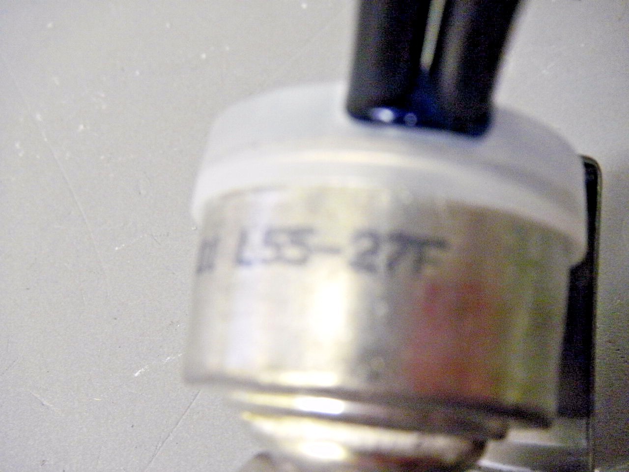 York Source1 02526354001 Temperature Control Sensor Switch Open 55 x Close 27