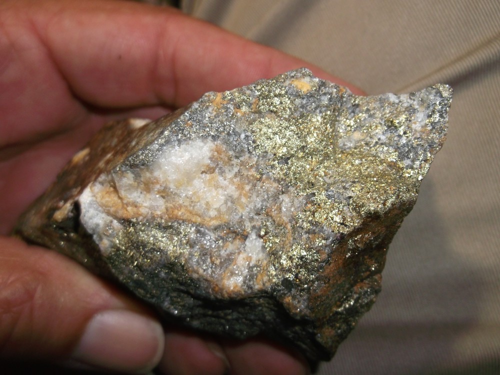 Gold, silver, copper, 318 grams samples ,ore high grade .