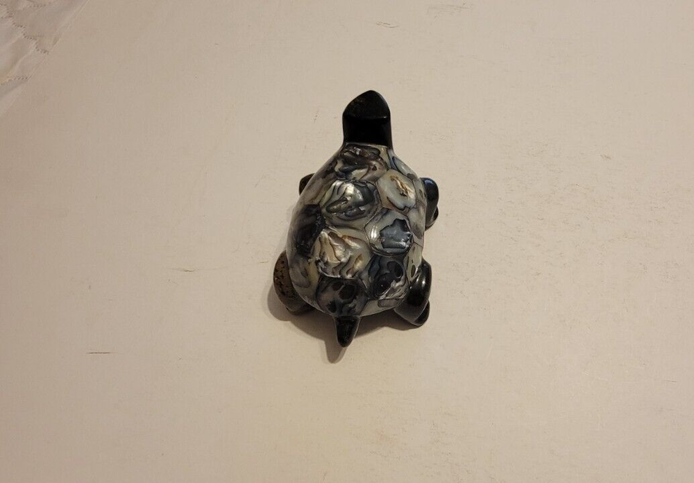 COLLECTIBLE 5-INCH BLACK STONE & ABALONE SHELL TURTLE NICE!