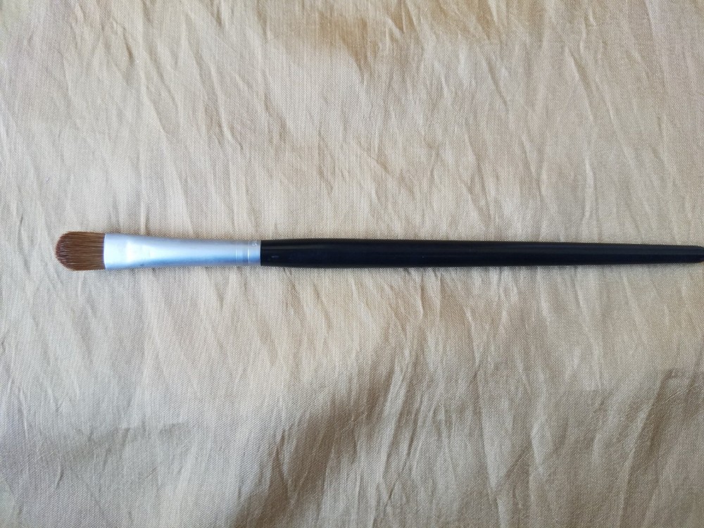 NEW Sei Bella Flat Shadow Brush