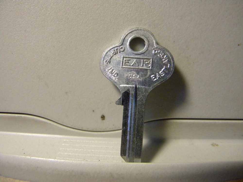 Curtis Key Blank EA 13
