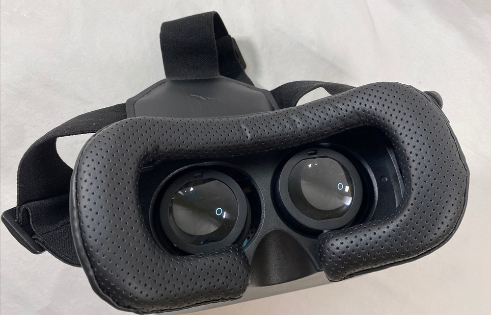 MVMT Virtual Reality Headset
