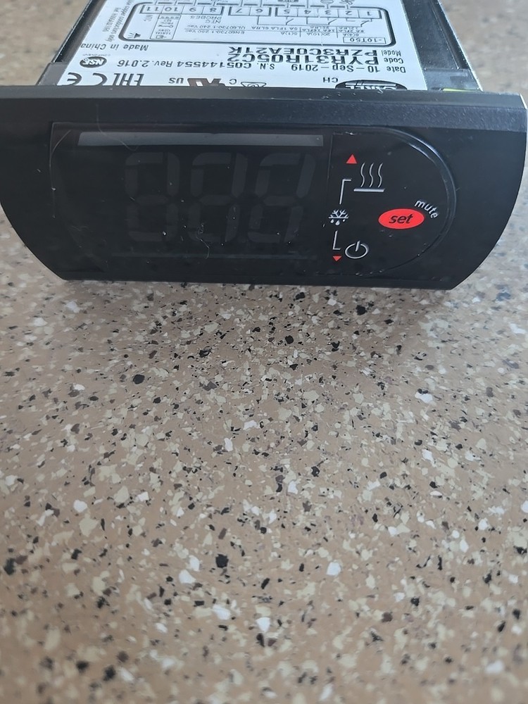 Continental Refrigeration Digital Temp Control
