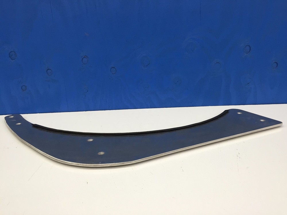 Peterbilt Tank Step Side Support Bracket - 23" w/ 4.75" Steps