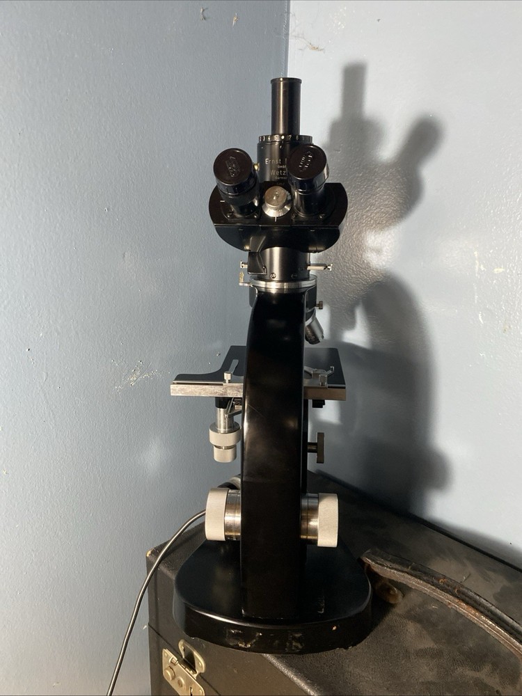 Vintage Leitz Wetzlar Student Microscope w/ 4 Objectives & Brightfield Condensor