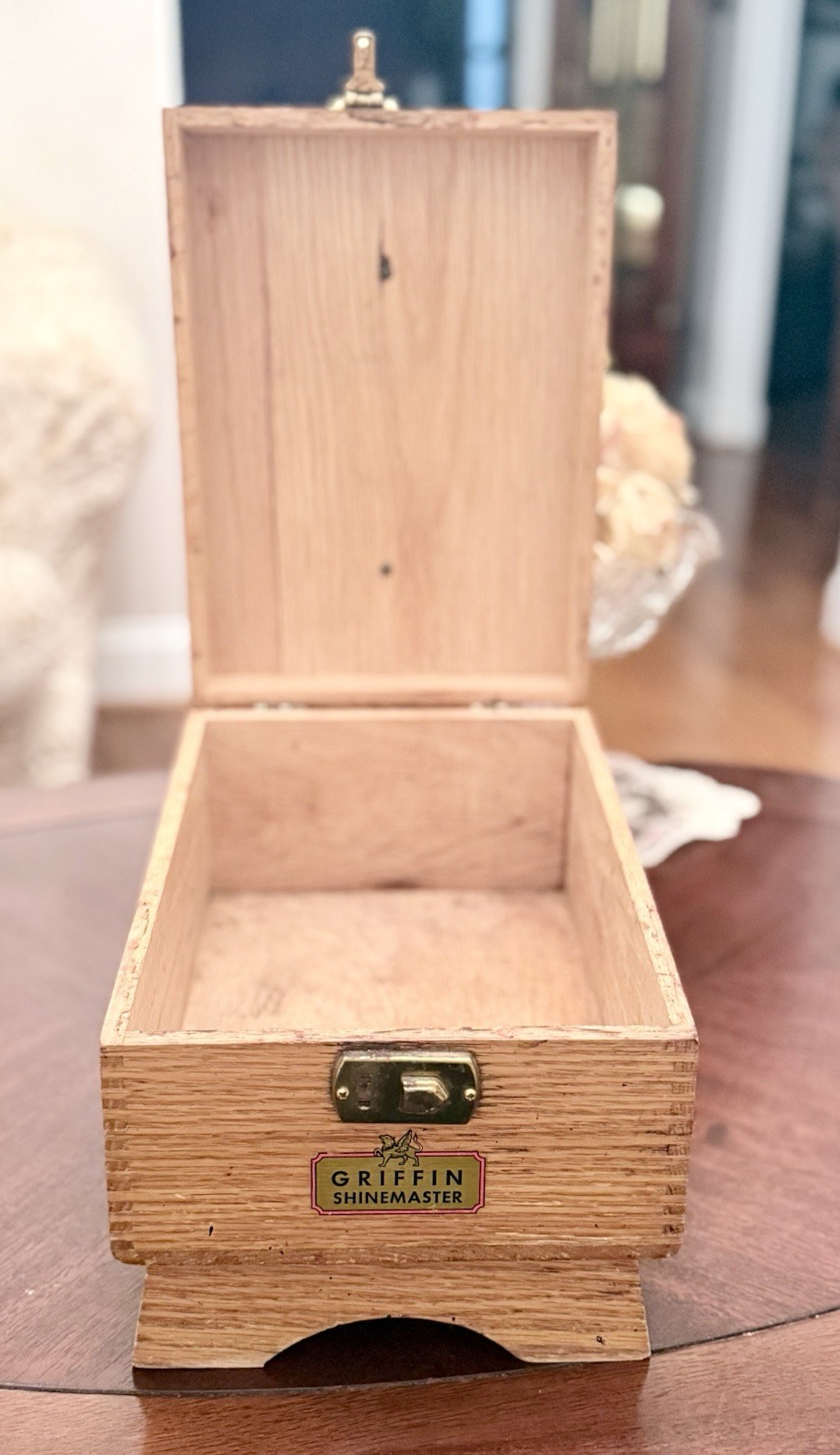 Nice Griffin Shinemaster Dovetail Wooden Shoe Shine Box with Footrest BOX ONLY