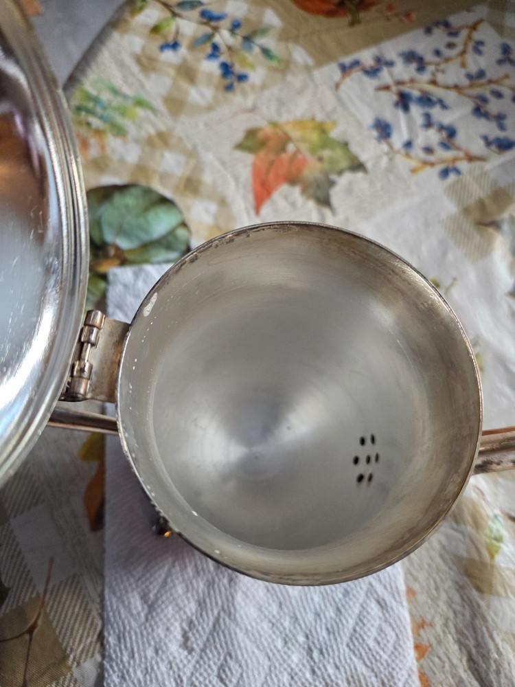 Antique silver plated teapot in excellent condition