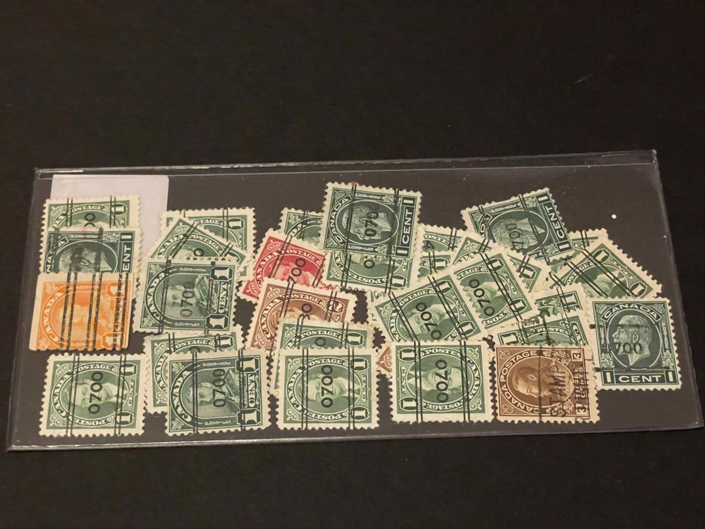 Canada Stamps Lot HC26