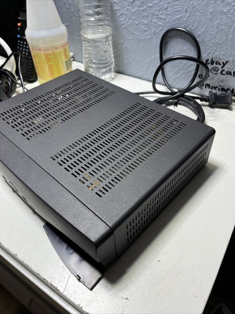 HUGHES SILVER EDITION HIRD-E1 DIRECTV SATELLITE RECEIVER WITH POWER CORD