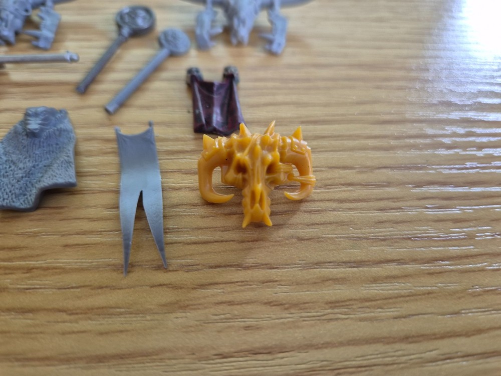 Games Workshop- Warhammer - banners and totems