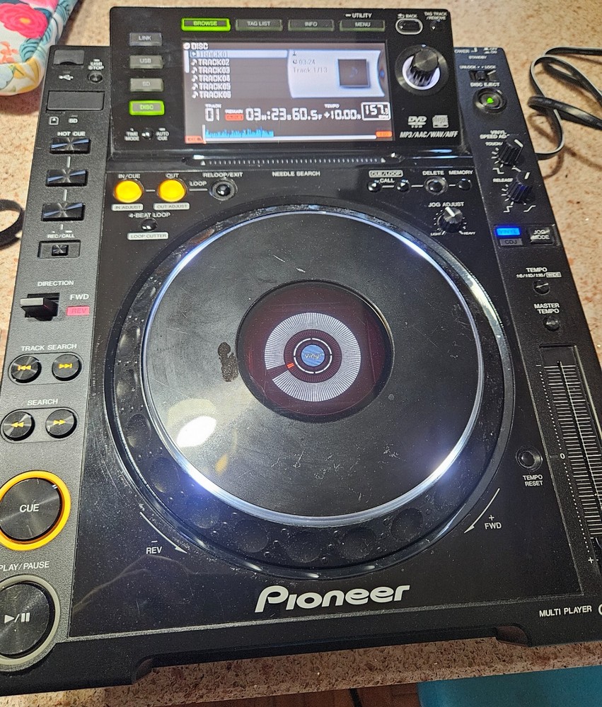 Pioneer CDJ-2000 Professional DJ Multi Player Digital Turntable CDJ2000 USED