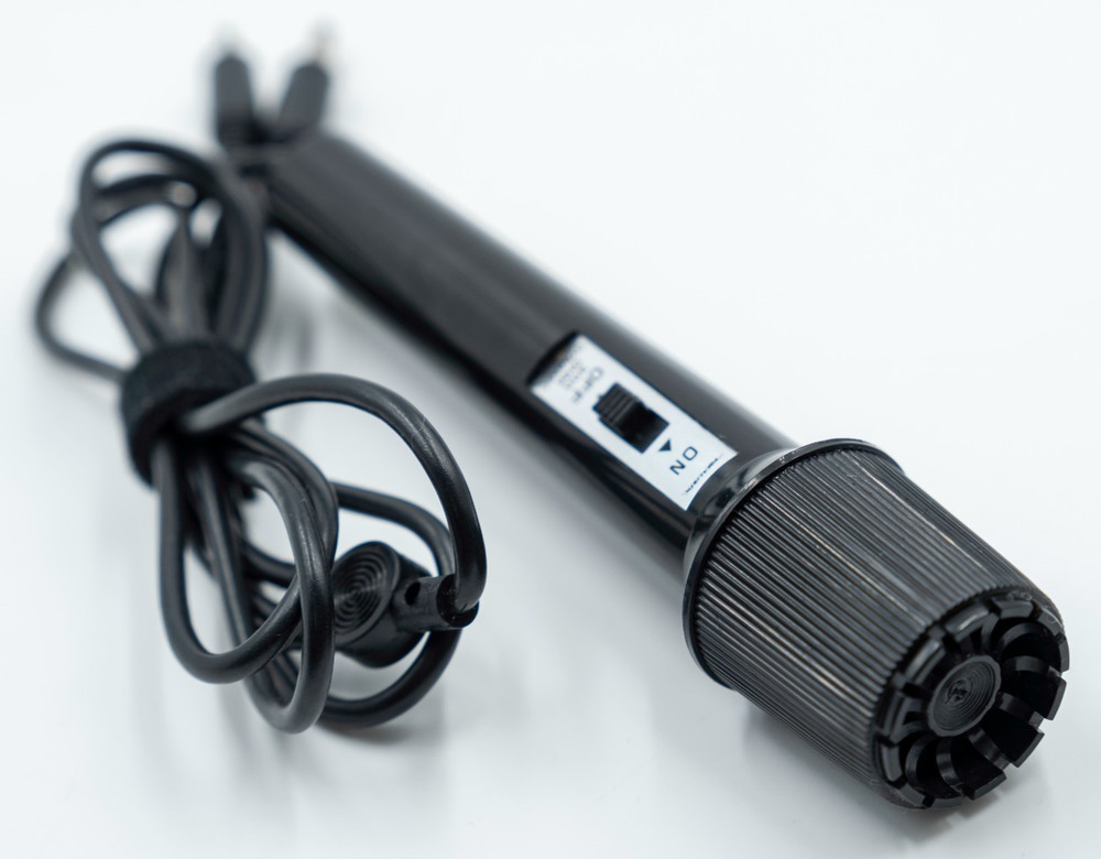 Realistic Dynamic Microphone 300 Ohm 3.5 & 2.5 mm Audio Recording