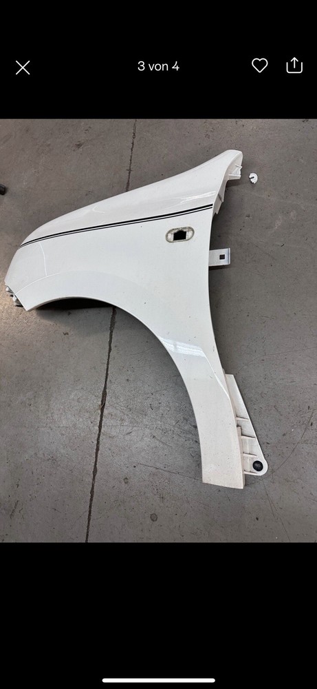 Renault Twingo 3 left wing