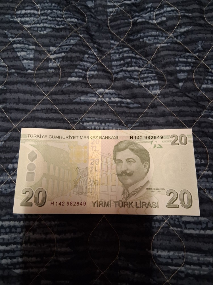 Turkish Lira Banknotes 265 Lira