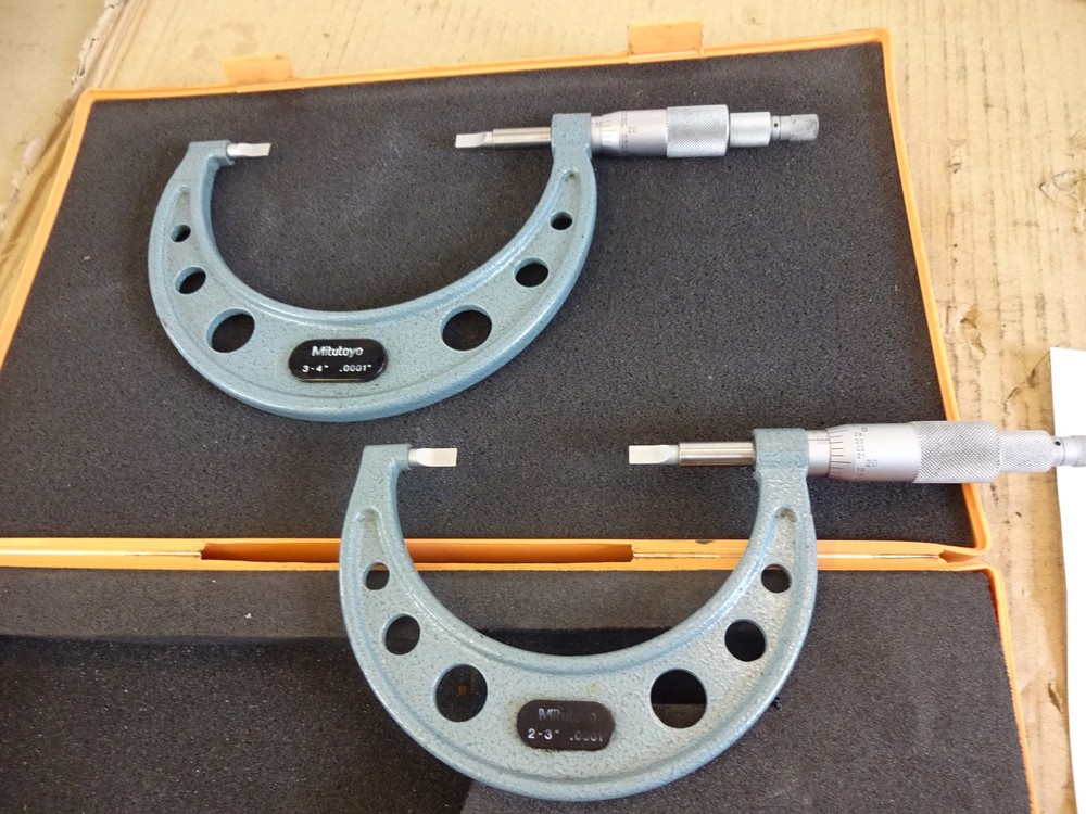 Circlip Micrometer x 2 2-3" 3-4" tenths Mitutoyo