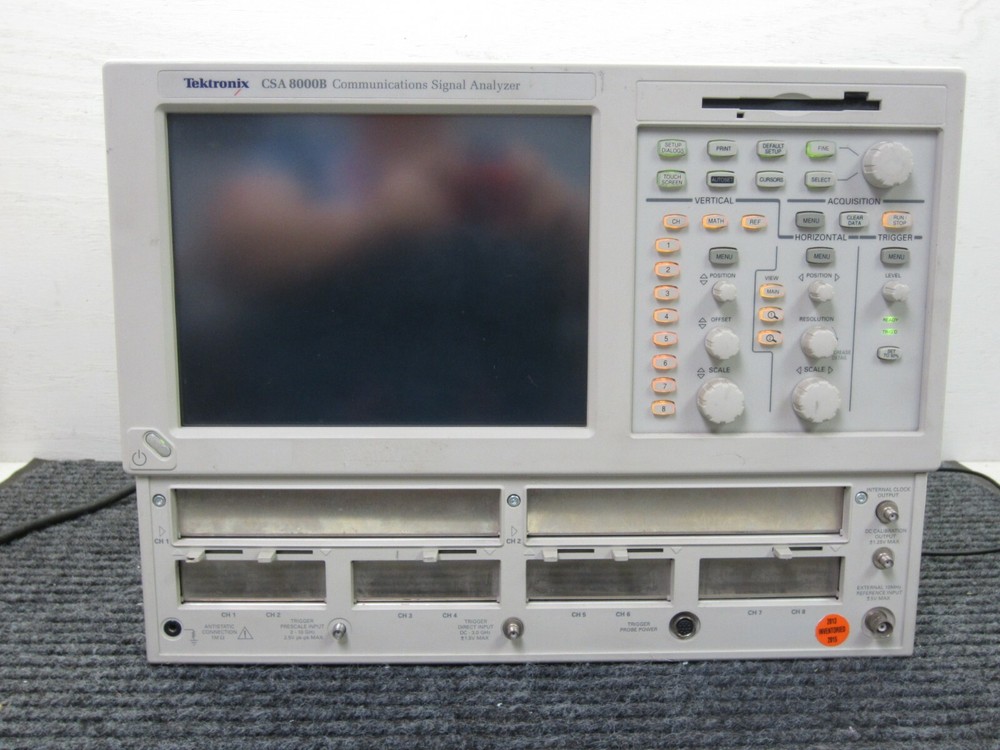 Tektronix CSA 8000B Communications Signal Analyzer
